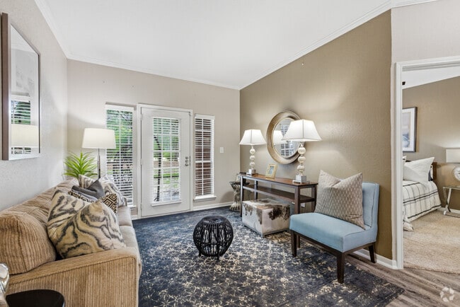 Interior Photo - Kessler Jersey Village