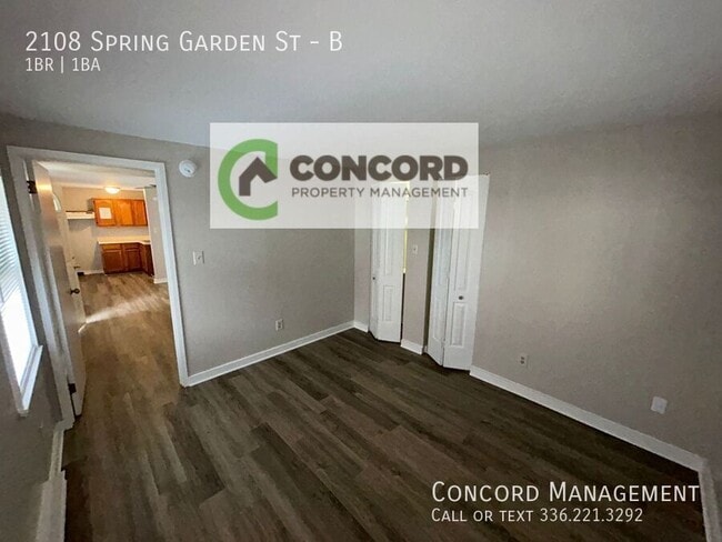 Foto del edificio - 2108 Spring Garden St