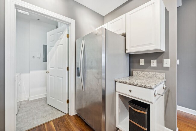 Foto del edificio - 200 S Dawson St