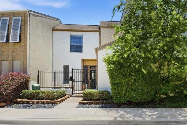 Foto del edificio - 9407 Denbury Way