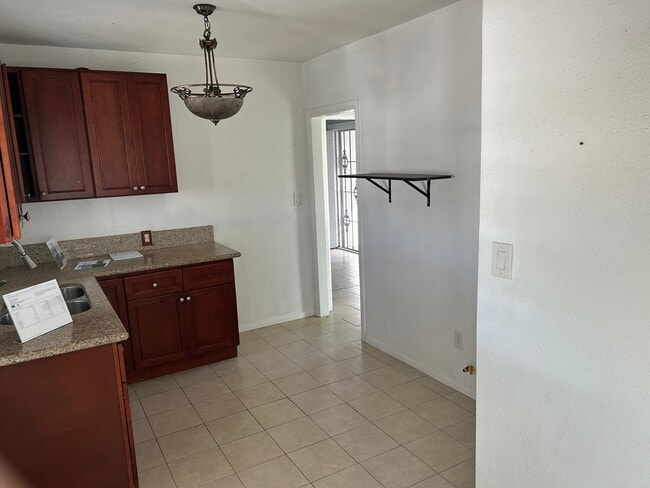 Foto del edificio - 6835 Newell St