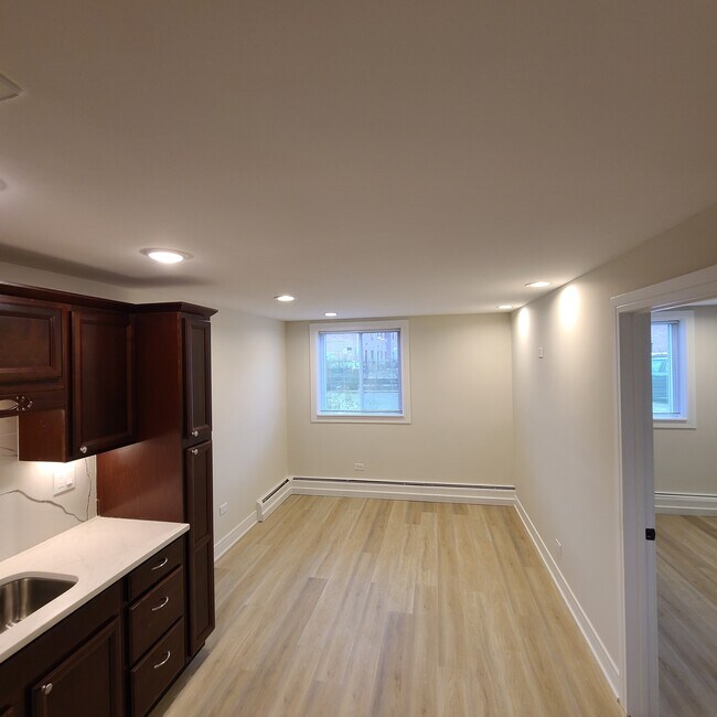 Foto del edificio - 5310 N Chester Ave