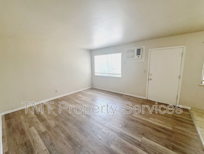 Foto del edificio - 1728 Richmond St