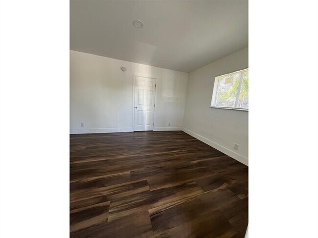 Foto del edificio - 2300 NW 6th St