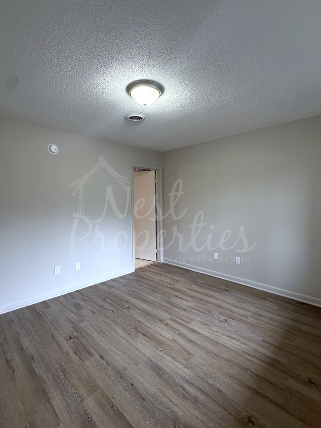 Building Photo - 1211 Metze Rd