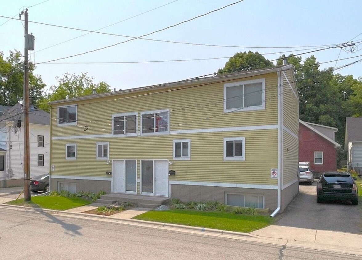 Primary Photo - 1319/21 St. James Ct.