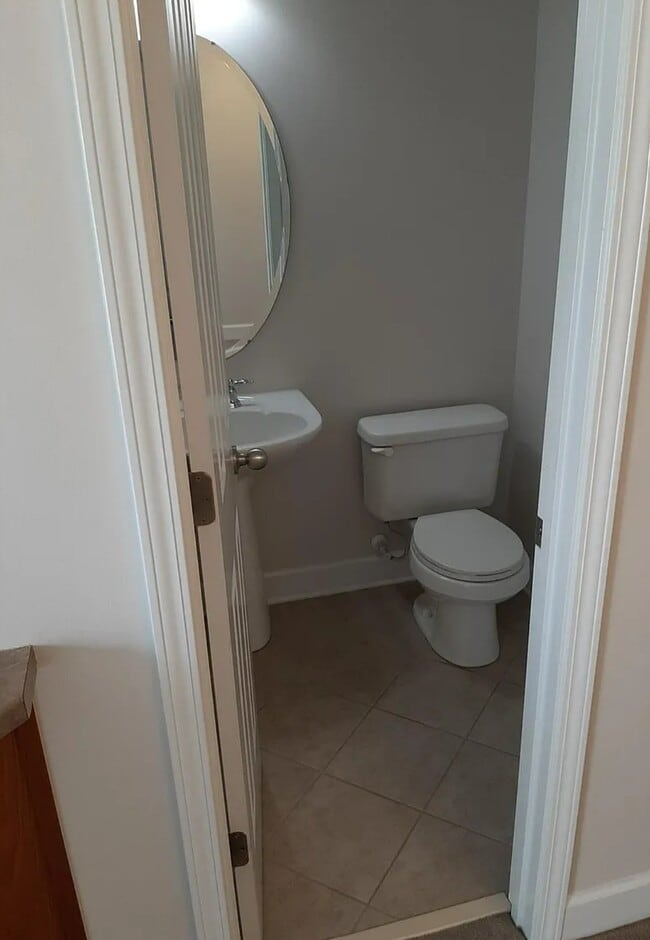 Building Photo - 529 St Jules Ln