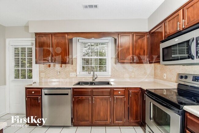 Foto del edificio - 5807 Running Ridge Rd