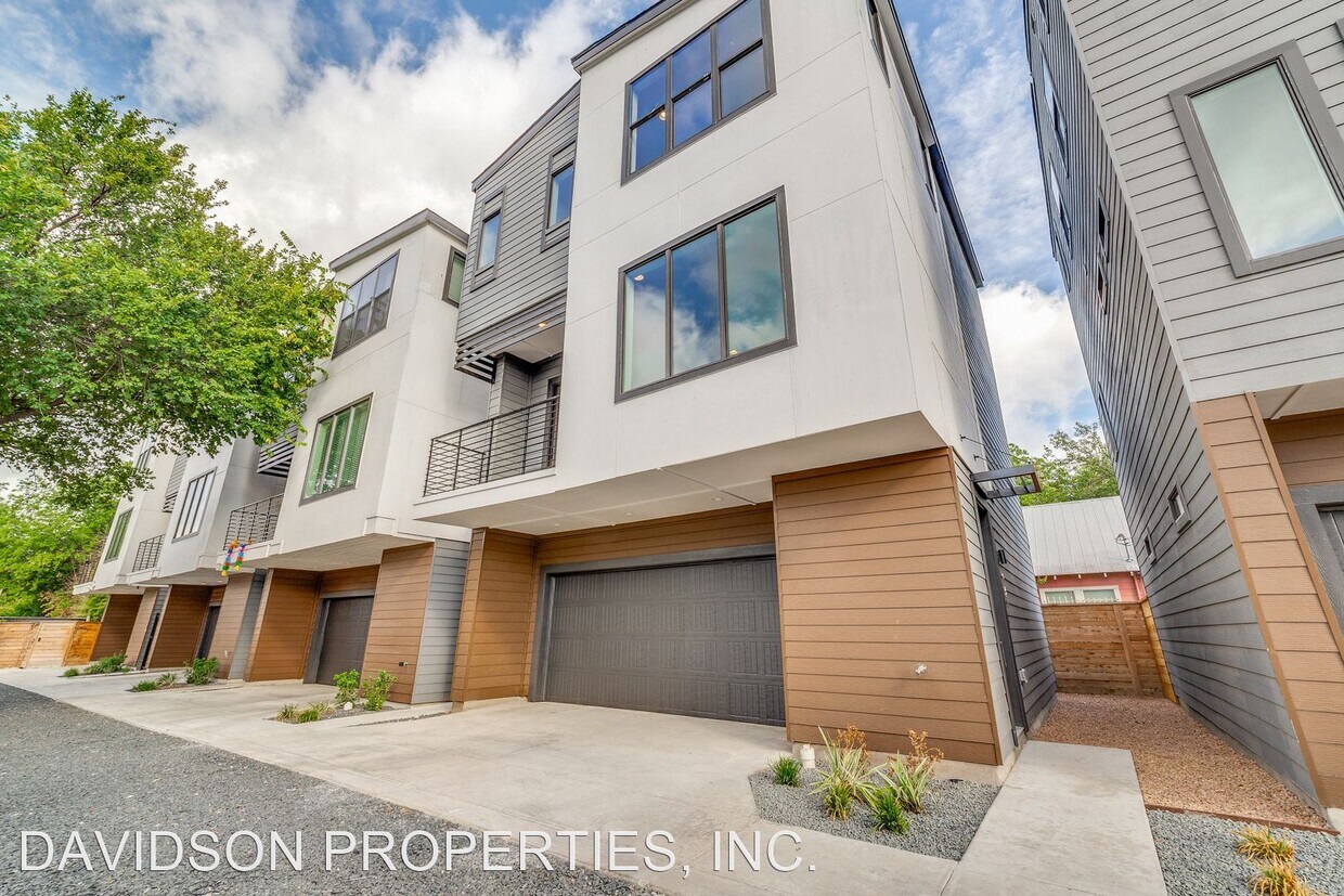 Primary Photo - 2 br, 2.5 bath House - 415 Jackson St #201