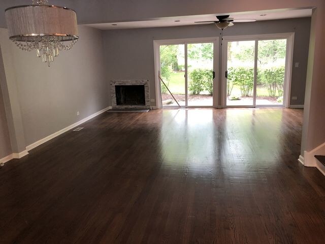 Foto del edificio - 936 Spring Hill Dr