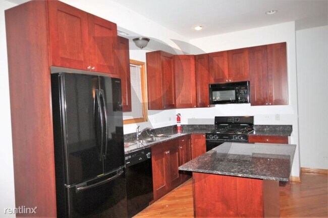 Foto del edificio - 2251 N Southport Ave