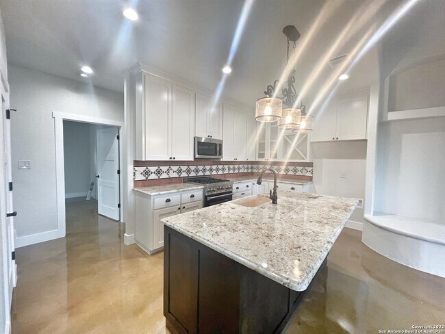 Building Photo - 1690 Gruene Vineyard Crossing