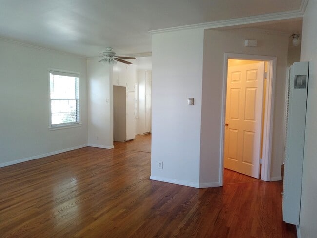 Building Photo - 13642 Leadwell St