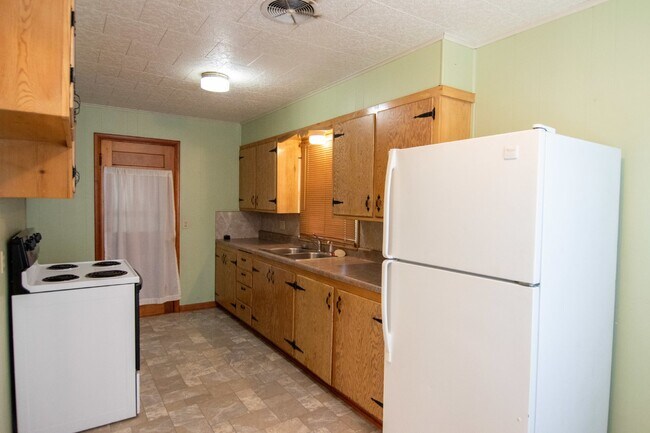 Foto del edificio - 3 Bedroom 1 Bath