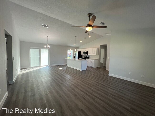 Building Photo - 3 br, 2 bath House - 16815 SW 50th Cir