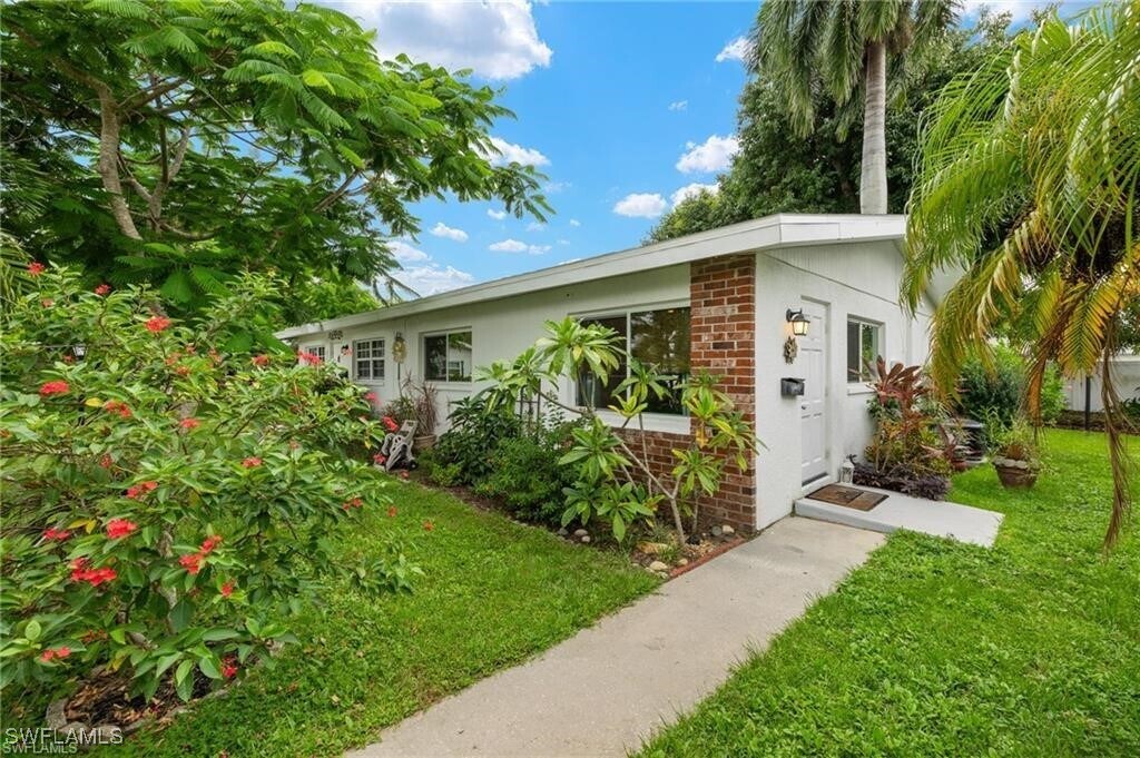 Foto principal - 817 Courtington Ln