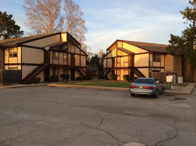 Friendly, quiet surroundings - 1508 Overland Dr