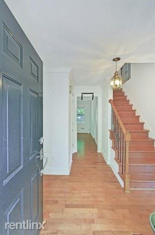 Building Photo - 4 br, 2 bath House - 656 E Riverbend Drive Sw