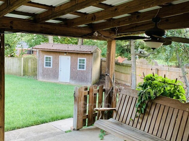 Building Photo - 506 Stonehaven Dr