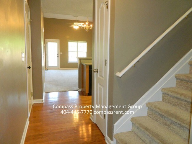 Building Photo - 570 Fox Creek Crossing