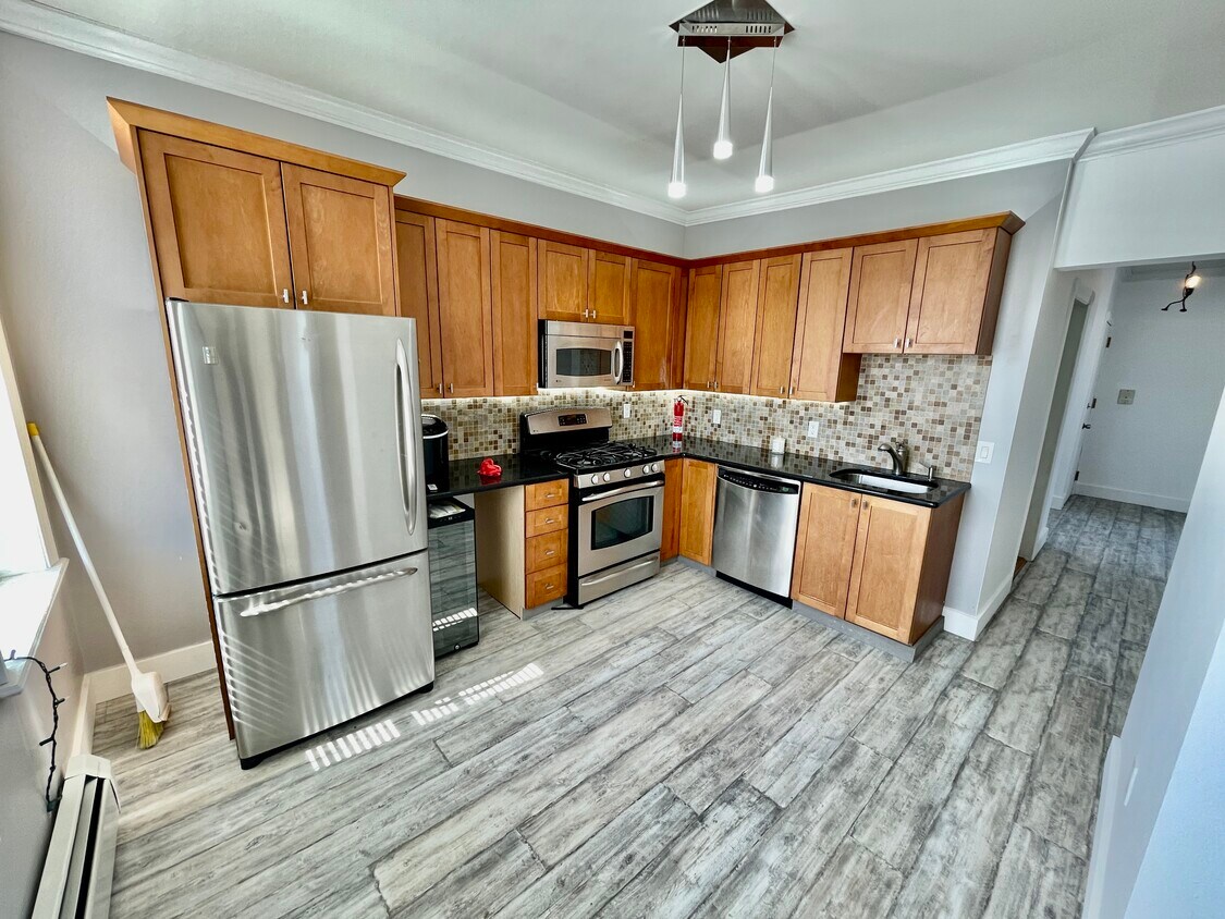 2614 Palisade Ave Unit 4B, Weehawken, NJ 07086 Condo for Rent in