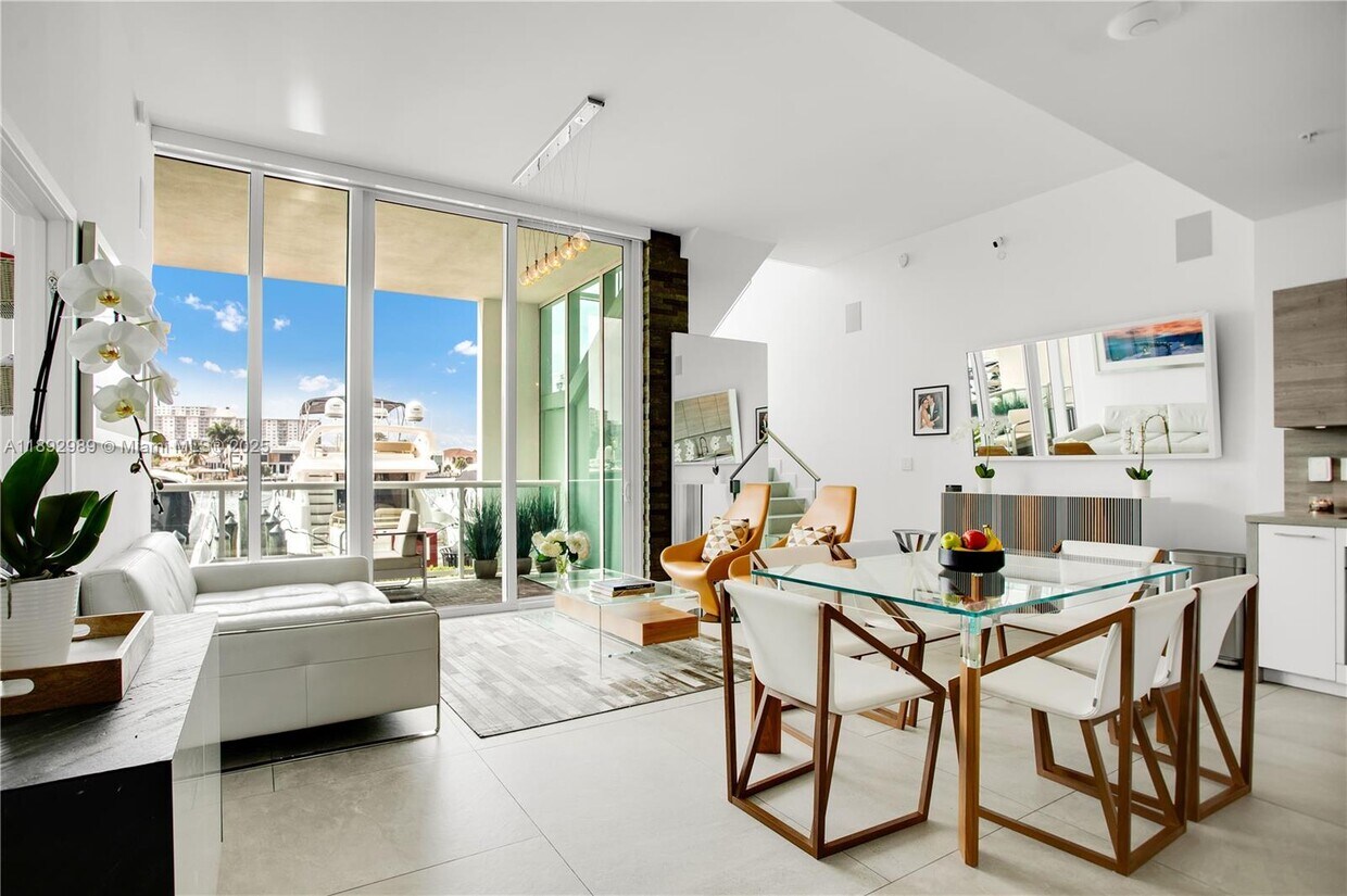 Foto principal - 400 Sunny Isles Blvd