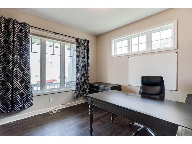 Building Photo - 14520 River Hills Pkwy
