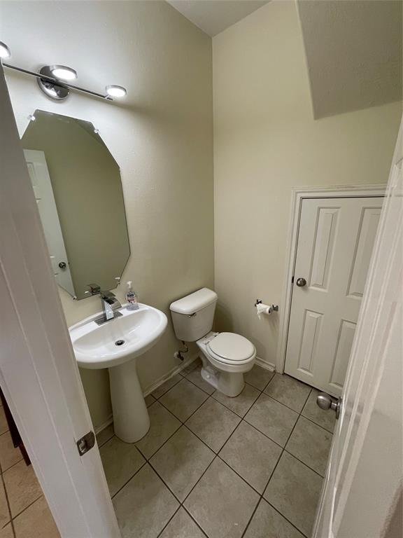 Foto del edificio - 5614 Claybeck Ln