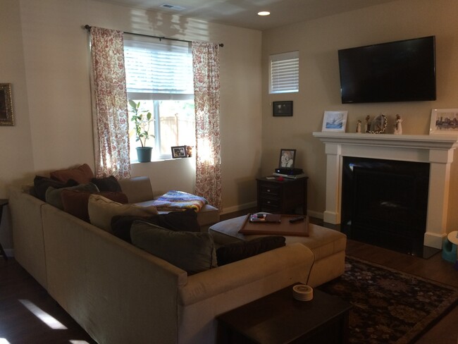 Building Photo - Vinland Pointe Home!
