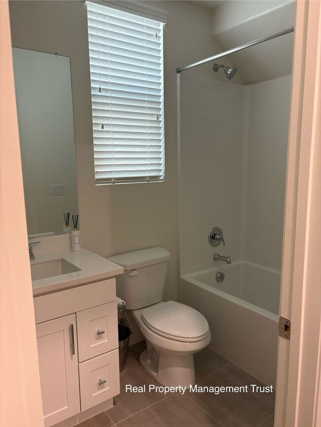 Building Photo - Meticulously Cared for Condo for Rent