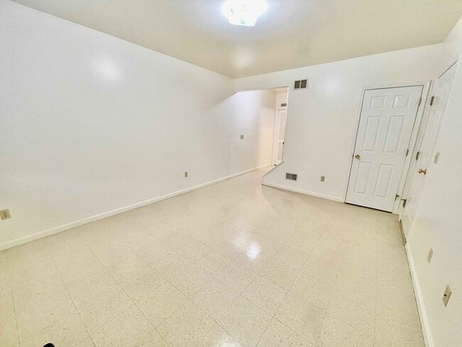 Mud Room - 200 Lester Ct