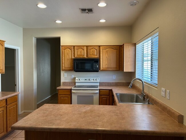 Building Photo - Stetson Hills rental