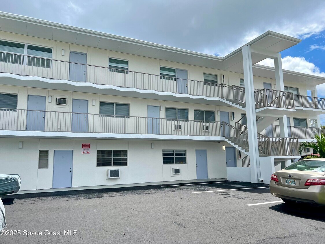 Foto principal - 1431 Oak St