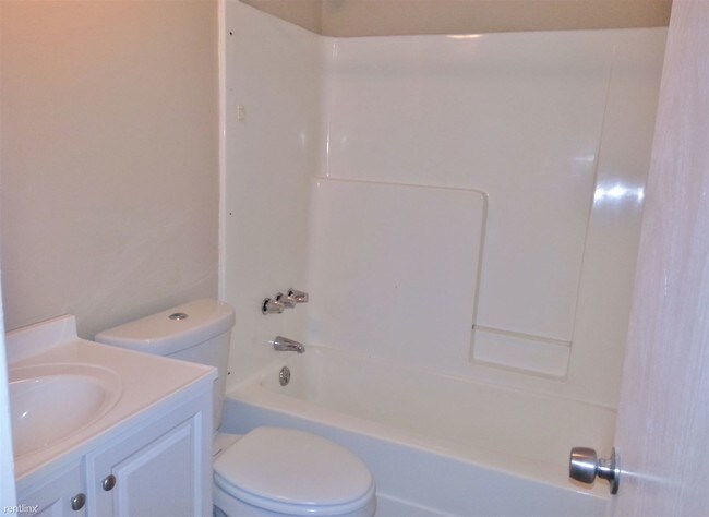 Foto del edificio - 5 br, 2 bath House - 6729 Fallawater Circle