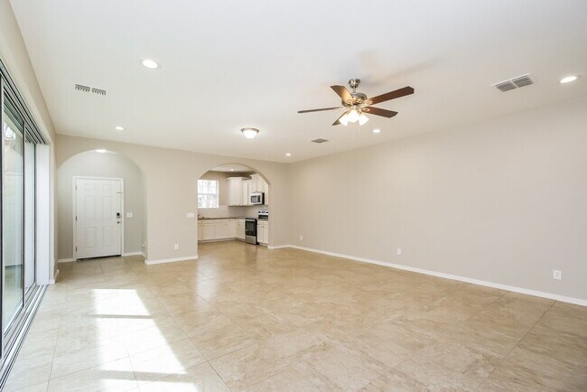 Foto del edificio - 1088 S Agnes Ln