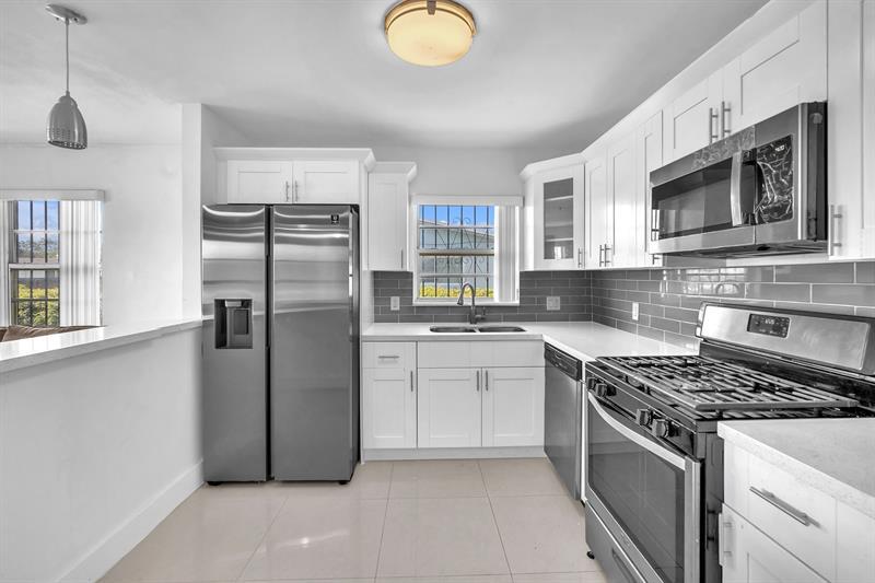 Foto principal - 17115 NW 12th Ct