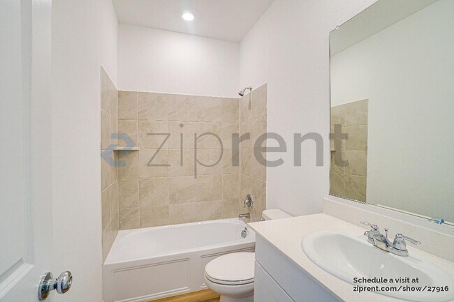 Building Photo - 1116 Flameleaf Dr
