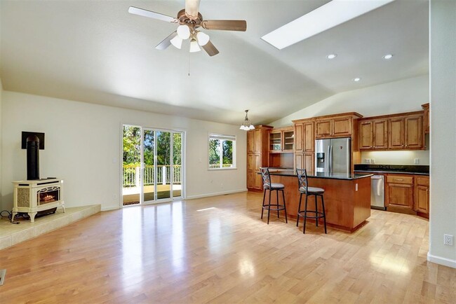 Building Photo - 107 Ventana Ridge Pl