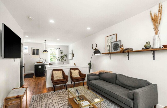 Foto del edificio - 4908I Delaware Ave