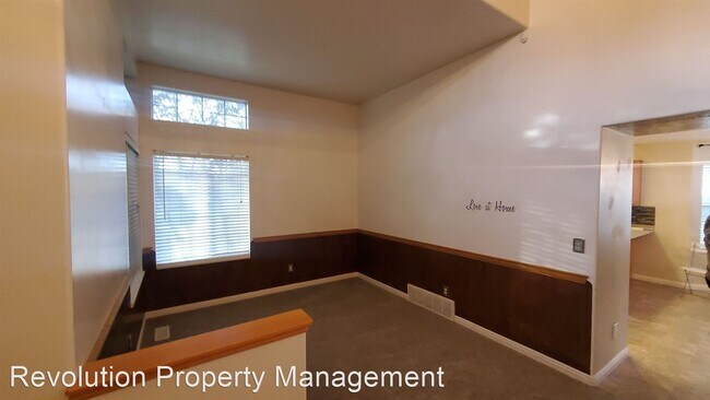 Building Photo - 4 br, 3.5 bath House - 956 E 2675 N