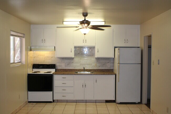 Building Photo - 555 S 10th St
