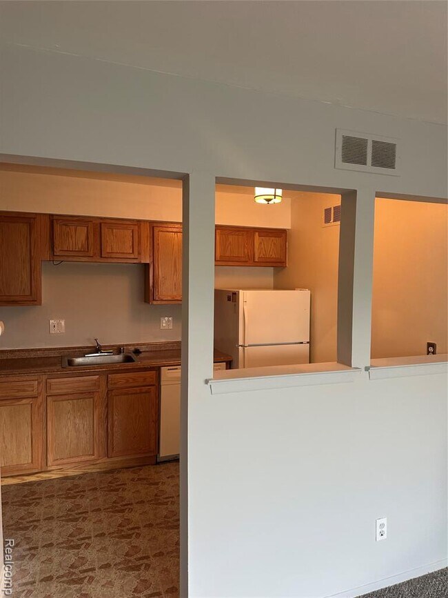 Foto del edificio - 25300 Shiawassee Cir