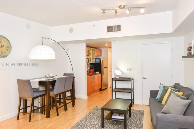 Foto del edificio - 1750 N Bayshore Dr