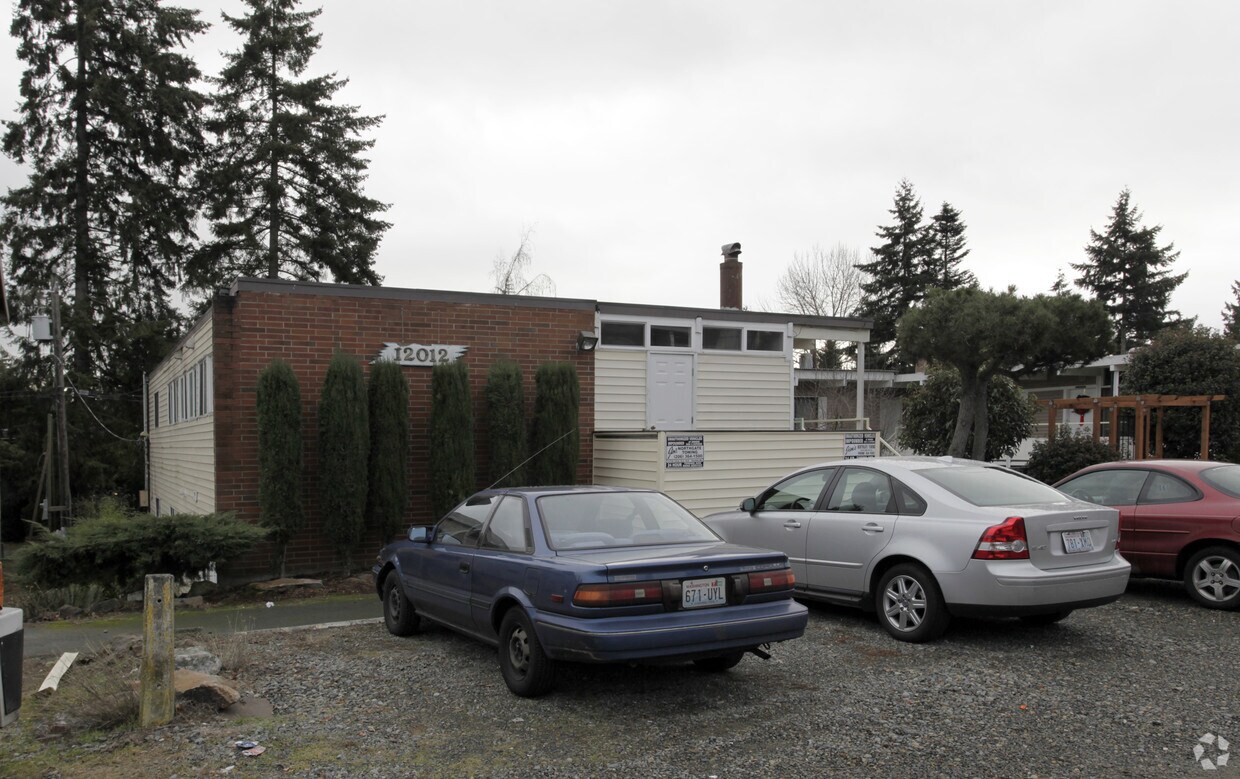 Primary Photo - 12012 NE 32nd Ave