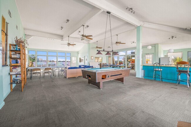 Foto del edificio - Beautifully remodeled 2 bedroom condo at w...
