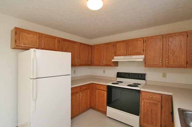 Building Photo - 7603 Stonebridge Golf Dr