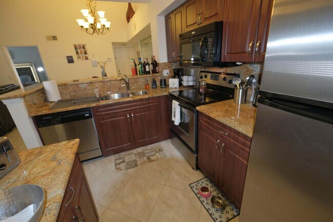 Foto del edificio - 3 br, 2 bath House - 1715 Village Blvd Apt...