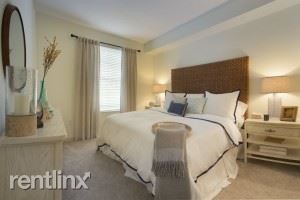 Foto principal - 10798 Pines Blvd