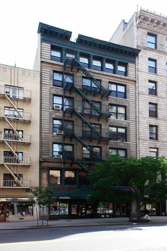 Building Photo - 241 W 23rd St