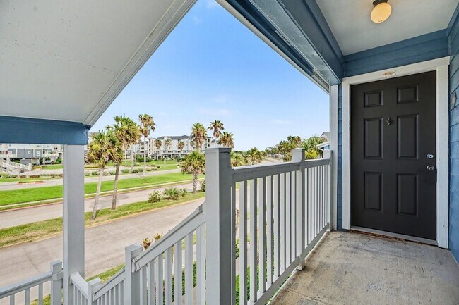 Building Photo - 3506 Cove View Blvd